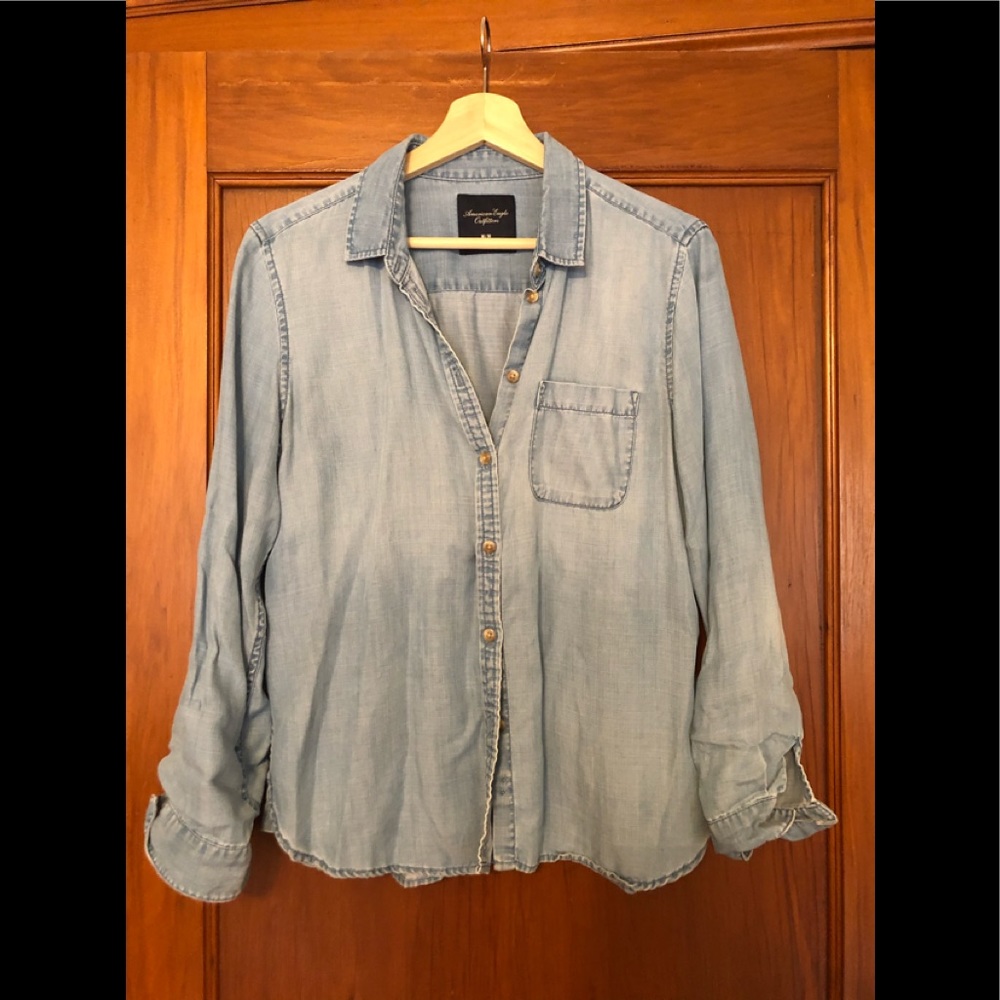 American Eagle denim button up long sleeve